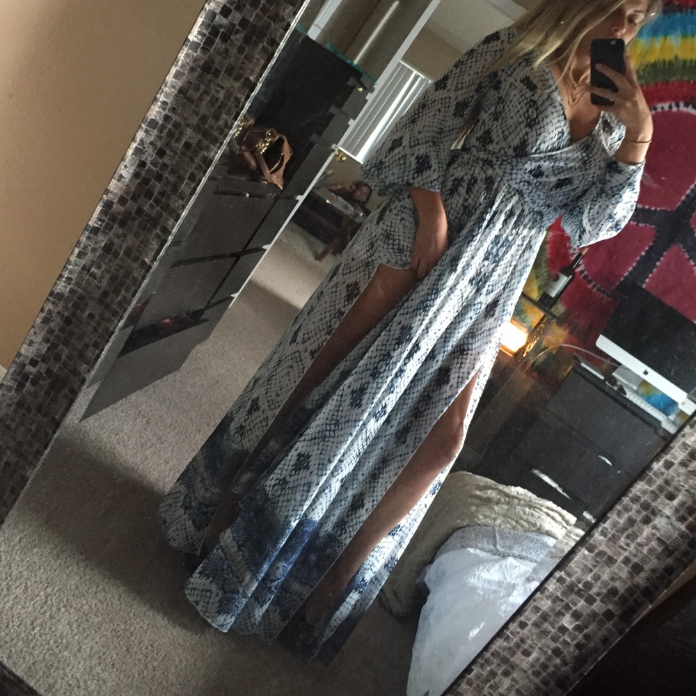 Beautiful long sleeve maxi dress
